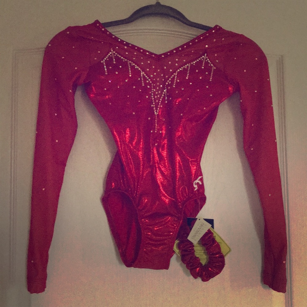 NWT GK Elite Long Sleeve Swarovski crystal leo
